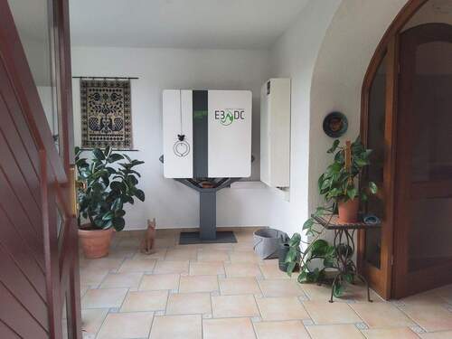 Eingangsbereich / PV-Speicher - 2 Zimmer Einfamilienhaus in Duingen