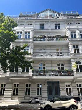 Hausansicht_ - 3 Zimmer Etagenwohnung zum Kaufen in Berlin