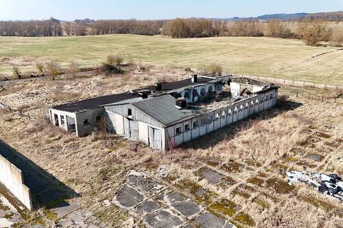 Luftaufnahme Halle - Grundstück zum Kaufen in Schorssow