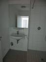 Bad mit Dusche und WC - 