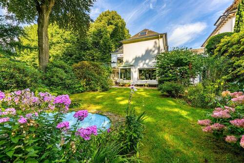 Hausansicht vom Garten - 