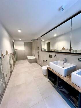 Masterbad fast fertig - 2 Zimmer Etagenwohnung zur Miete in München