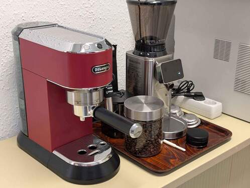 Kaffeemaschine - Büro mit 4,00 m&sup2; in Erlangen zur Miete