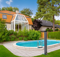 Exklusives Einfamilienhaus mit amerikanischem Flair, Wintergartengalerie und Pool - Glienicke/Nordbahn