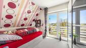 1. OG Schlafzimmer 2 - 