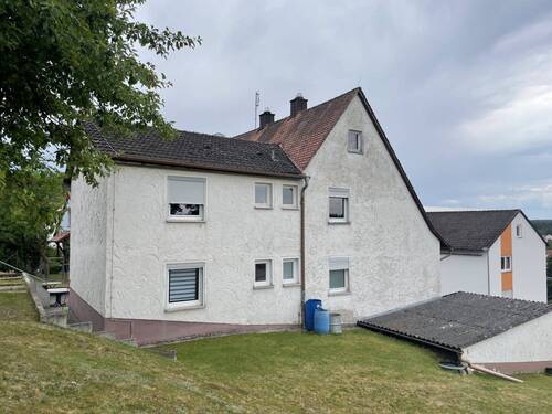 img-0815.jpeg - Zweifamilienhaus mit großem Grundstück