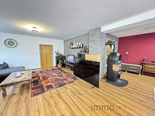 IMG_0420 - Mehrfamilienhaus, Wohnhaus mit 189,00 m&sup2; in Treuchtlingen / Auernheim zum Kaufen