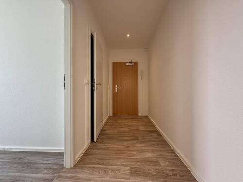Flur - 4 Zimmer Etagenwohnung zur Miete in Chemnitz