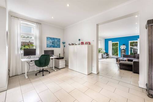 Arbeitsplatz im Flurbereich - 