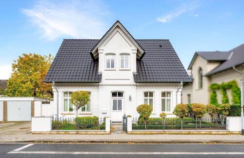 Eingangsansicht - 6 Zimmer Einfamilienhaus in Verden