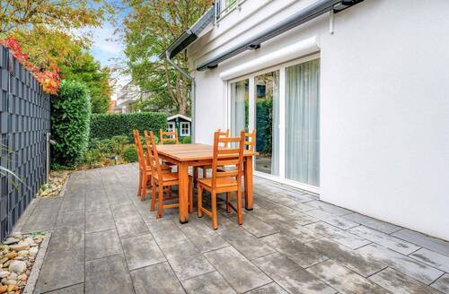 die elektrisch beschattete Westterrasse - 