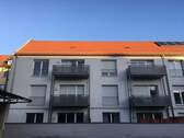 Hausansicht - 2 Zimmer Etagenwohnung zur Miete in Erlangen