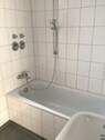 Bad mit Wanne - 