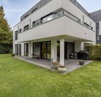 Traumhafte Rheinlage: Erdgeschosswohnung mit großem Garten, 3 Terrassen und Tiefgaragenstellplätzen - Düsseldorf Benrath Urdenbach