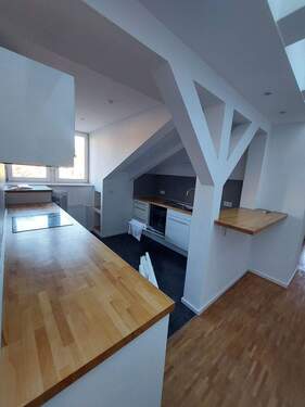 offene Küche mit EBK - 4 Zimmer Etagenwohnung zur Miete in Leipzig