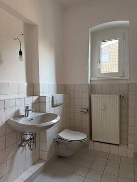 Bad.JPG - Etagenwohnung mit 58,10 m&sup2; in Cottbus zur Miete