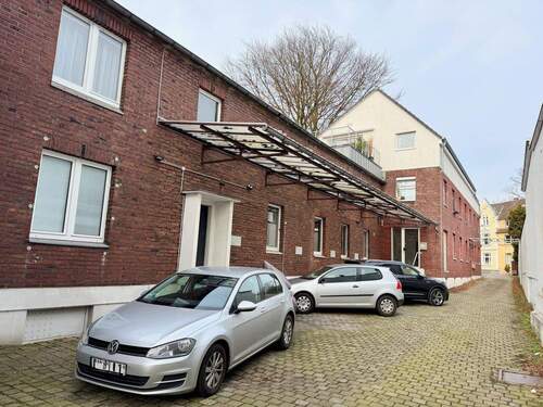 Hofansicht - 1 Zimmer Mehrfamilienhaus, Wohnhaus zum Kaufen in Haan