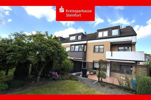 Westliche Rückansicht - Ein Haus, viele Möglichkeiten - viel Platz für Familie, Beruf und Freizeit