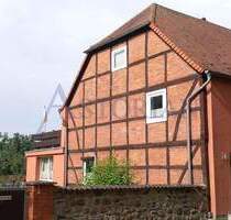 Großzügige Doppekhaushälfte, aufgeteilt in 2 Wohungen, mit großem Grundstück in ruhiger Lage - Breese Groß Breese