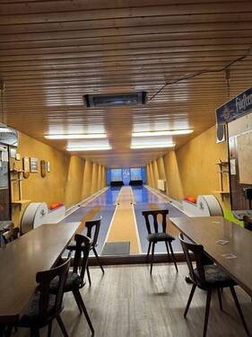 Kegelbahn - 3 Zimmer Mehrfamilienhaus, Wohnhaus in Brigachtal