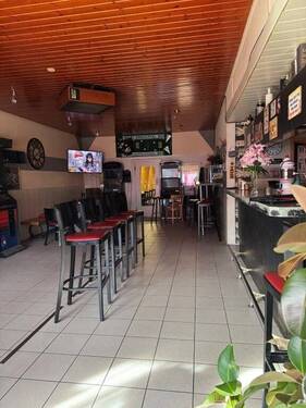 Gastraum mit Theke - Mehrfamilienhaus, Wohnhaus mit 89,90 m&sup2; in Brigachtal zum Kaufen