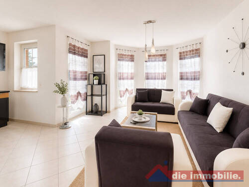 Heller Wohnbereich mit gemütlicher Atmosphäre - 