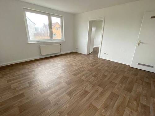 Wohnzimmer - 2 Zimmer Etagenwohnung zur Miete in Lauenförde