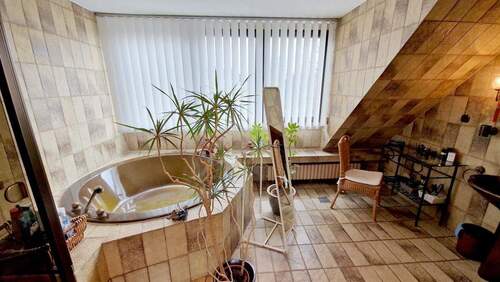 Badezimmer (1. OG) - 