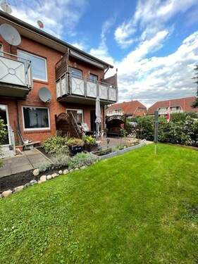 Bild 1 - 2-Zimmer Eigentumswohnung in 8-Familienhaus