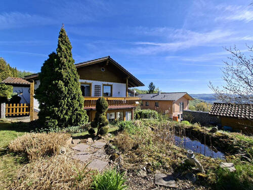 eingewachsener Garten - 