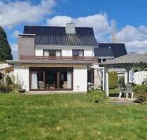 Verbundenes Zweifamilienhaus - 796.000,00&nbsp;EUR Kaufpreis, ca.&nbsp; 234,00&nbsp;m&sup2;&nbsp;Wohnfl&auml;che in Lütjensee (PLZ: 22952)