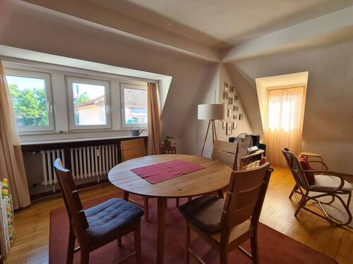 Schönes, helles Wohnzimmer - 3 Zimmer Etagenwohnung in Nürnberg
