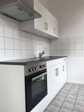 Küche - Wohnen in Schloßchemnitz ! EBK * im 2. OG ! frei ab 1.1.26