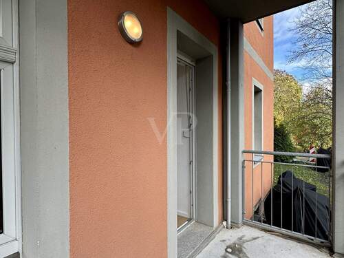 Balkon am Schlafzimmer - Etagenwohnung mit 69,00 m² in Dresden zum Kaufen