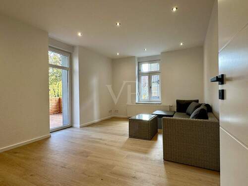 Blick ins Wohnzimmer - 