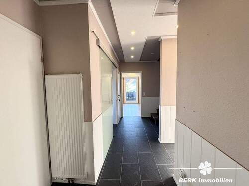 Eingang - 4 Zimmer Einfamilienhaus in Gunzenbach