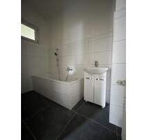 Erstbezug nach Sanierung - Großzügige 3-Raumwohnung in Zwickau-Nord im DG