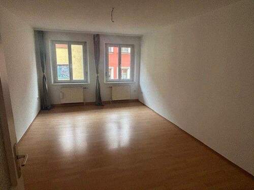 Wohnzimmer - 2 Zimmer Etagenwohnung zur Miete in Nürnberg