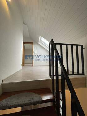 Heller Flurbereich im DG - 