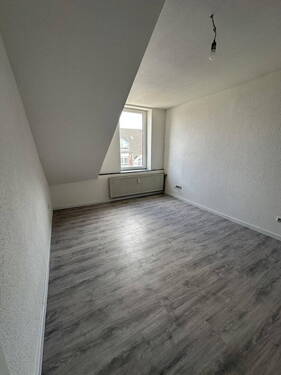 Bild 2 - 5 Zimmer Etagenwohnung zur Miete in Gelsenkirchen