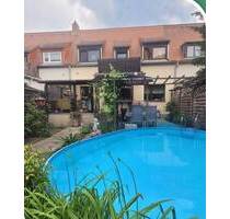 Familienfreundliches Haus mit Pool, zwei Terrassen in Hellerau, Dresden