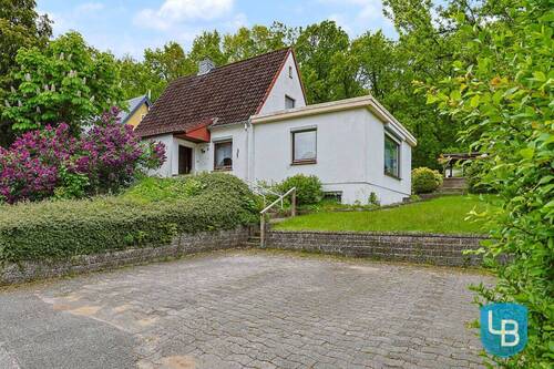 Stellplätze vor dem Haus - 
