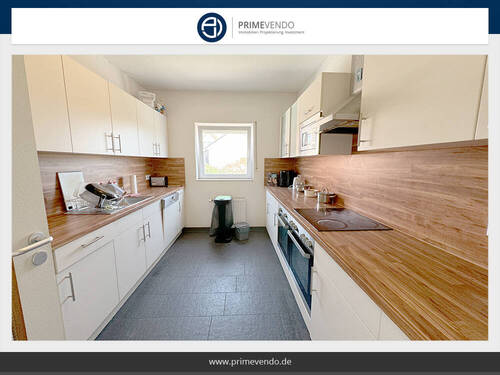 6 - Großzügige 6-Zimmer-Wohnung mit 180 m² - Einbauküche & 6 Parkplätze