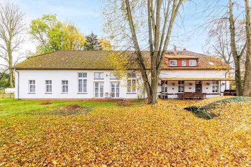 Pension, Restaurant, Terrasse - Pension mit Landgasthaus in Dargelin - Zehn Gästezimmer, Ferienwohnung, BarKüche, Parkgrundstück