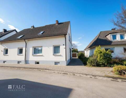 Hausansicht - (KI generiert) - 5 Zimmer Doppelhaushälfte in Sankt Augustin