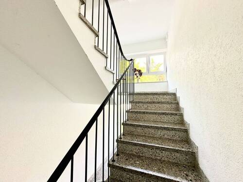 Treppenhaus - Mehrfamilienhaus, Wohnhaus in Hilden