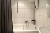 Badezimmer, Erdgeschoss - Wohnung links - 