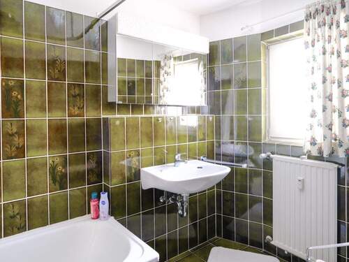 Badezimmer mit Tageslicht ... - 