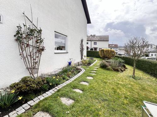 Garten - 6 Zimmer Reihenendhaus in Leonberg