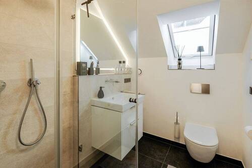 Langenfeld - Düsseldorfer Str 222 - Duschbad 1 - 